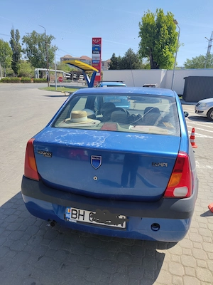 Vand Logan 2006 , km 303000 , gaz+benzina , starea tehnica si estetica conform varstei , pret 700 eu - imagine 2