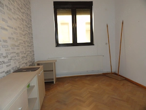 Spatiu comercial 79 mp cu acces direct din strada in zona centrala, langa Hotel Anirok - imagine 2