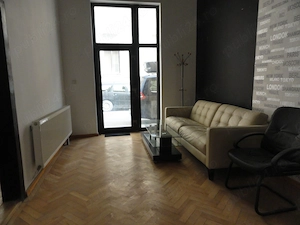 Spatiu comercial 79 mp cu acces direct din strada in zona centrala, langa Hotel Anirok