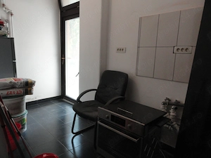 Spatiu comercial 79 mp cu acces direct din strada in zona centrala, langa Hotel Anirok - imagine 6