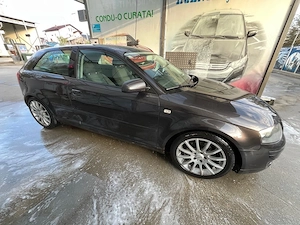 audi A 3 in 2 usi, 1.6 benzina - imagine 2