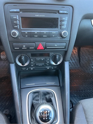 audi A 3 in 2 usi, 1.6 benzina - imagine 3