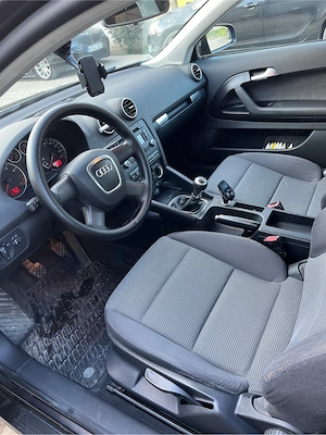 audi A 3 in 2 usi, 1.6 benzina - imagine 4