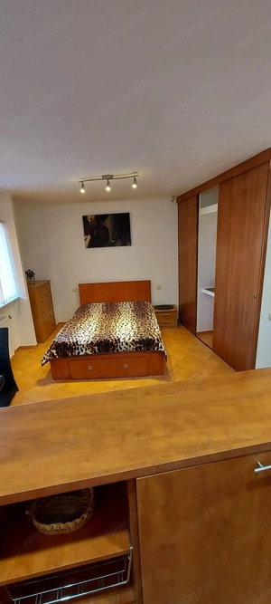 Sebastian, str. Barca - imagine 4