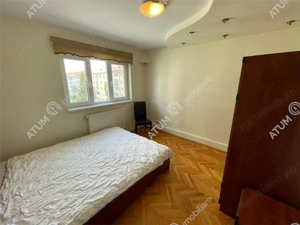 Apartament cu 2 camere decomandate balcon pivnita central din Sibiu - imagine 4