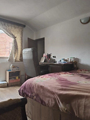 Apartament cu trei camere situat in vila -Busteni - imagine 10