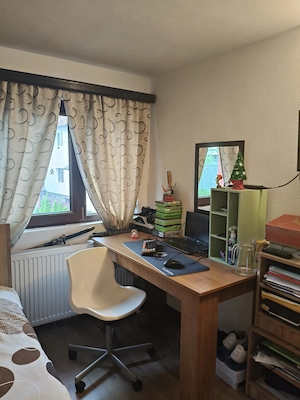 Apartament cu trei camere situat in vila -Busteni - imagine 9