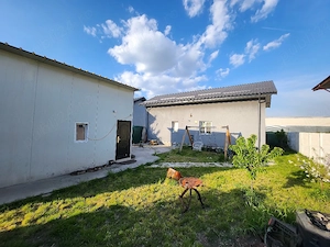 Oportunitate: casă individuală cu atelier service auto