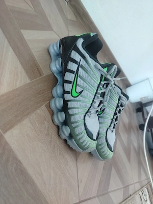 Adidasi nike 