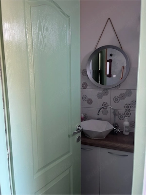 inchiriez salon de frumusete utilat  - imagine 4