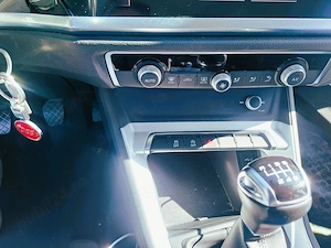 AUDI Q3 2021 I 1,5 TFSI I 150 CP I 53.100 km I cutie manuală I înmatriculată I 26.000   - imagine 8