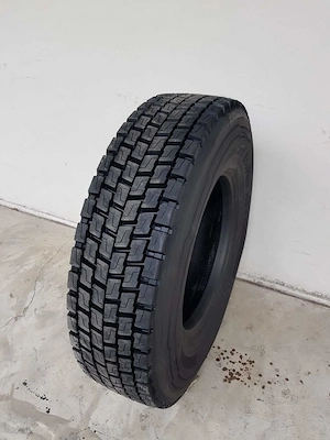 Anvelope Resapate (pentru camionul tau) - imagine 2