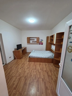 Închiriez casă în comuna Fântânele  - imagine 2