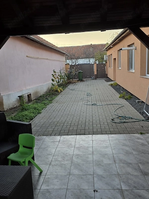 Închiriez casă în comuna Fântânele  - imagine 3