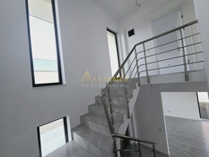 Vila individuala - 4 camere - 3 bai - beci - pod - 2 min de bulevardul principal - imagine 5