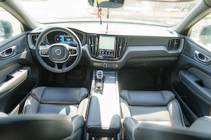 Volvo XC60 B5 Awd Ultimate Dark 250CP - imagine 6