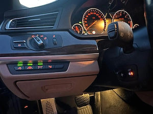 BMW Seria 7 Pachet M 2013.09 3.0d-258cp 4Butoane Distronic+ Trapă Soft Close uși Volan încălzit - imagine 5