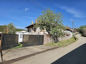 Casă P+1 cu Panouri Fotovoltaice 6.3kW și Independență Energetică