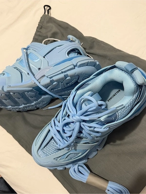 balenciaga track