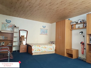 PROPRIETAR inchiriez camera mobilata  la curte 13 Septembrie