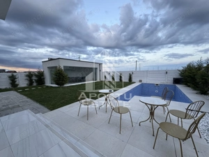 Vila de lux cu piscina incalzita de vanzare in Mosnita Noua | 4 camere