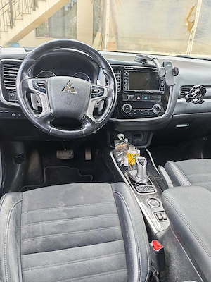 Mitsubishi Outlander PHEV 4WD FUL PLUG ÎN hibrid - imagine 3