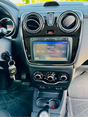 Dacia Lodgy Stepway 7 locuri, 1.5 dci, 107 cp, navigatie, scaune incalzite, NU schimb - imagine 10