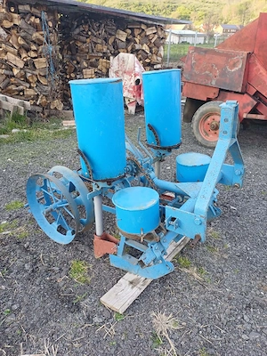 semanatoare de porumb pe 2 randuri cu fertilizare - imagine 4