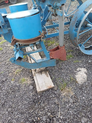 semanatoare de porumb pe 2 randuri cu fertilizare - imagine 5