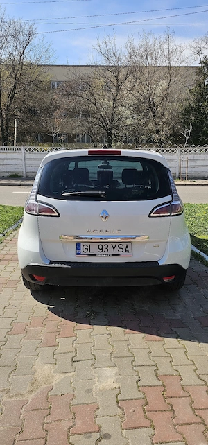 Renault Scenic  - imagine 5