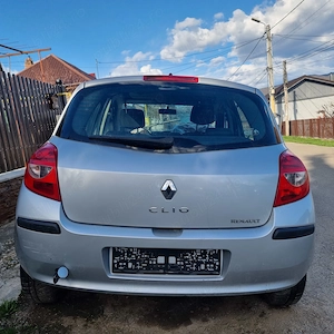Dezmembrez Renault Clio 3,1.2 Benzină, 55kw 75Cp,Cod:D4F-D7 - imagine 3