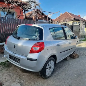 Dezmembrez Renault Clio 3,1.2 Benzină, 55kw 75Cp,Cod:D4F-D7 - imagine 4
