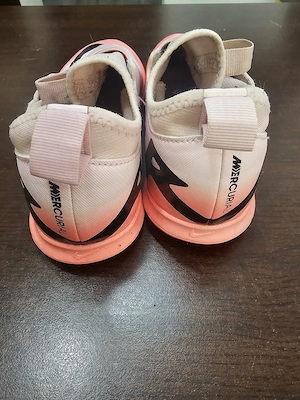 Nike Jr. Mercurial Zoom Vapor 15 Academy IC pentru copii marimea 38 in stare buna - imagine 4