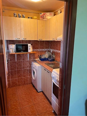 Vand apartament 2 camere - imagine 5