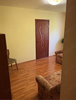 Vand apartament 2 camere - imagine 2