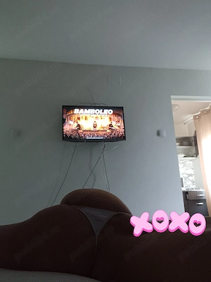 selena  ,noua in orasul tau - imagine 1