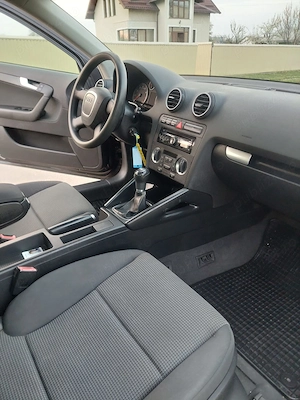 Audi A3 1.6 benzina FSI - imagine 5