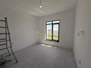 Casa individuala- 4 camere- placa de beton- 600m de STV - imagine 8