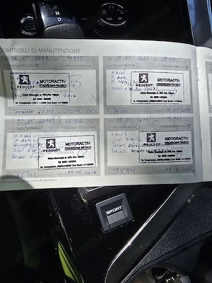 Schimbcu Vw Golf 8 Peugeot 3008 1.2Allure putech 130cv fabricație 2019 Automatic  - imagine 5