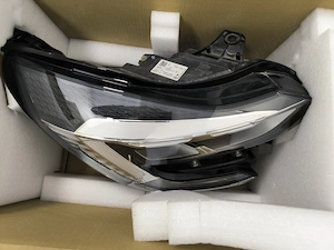 Far partea dreapta Renault Captur 2022