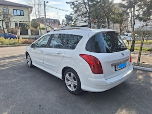 Peugeot 308 SW 7 locuri Panoramic - imagine 4