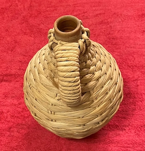 damingeana din lut invelita in panusi traditionala autentica artizinala handmade