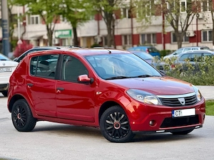 Dacia Sandero { Editie KISS FM } 1.4 Benzina , [ 2011 ] Proprietar , Stare Foarte Buna 