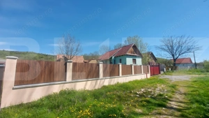 Casă autentică  3.100 mp teren, livadă si parau I Lisnau