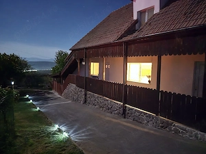 casa dambul rotund, iesirea catre Popesti, langa padure