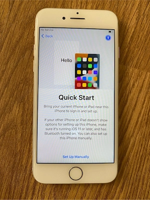 Telefon Apple iPhone 7 pentru piese este intreg.