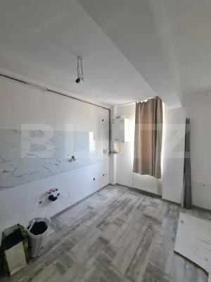 Apartament decomandat, 51 mp utili, lift, parcare inclusa in pret, zona Terra - imagine 3