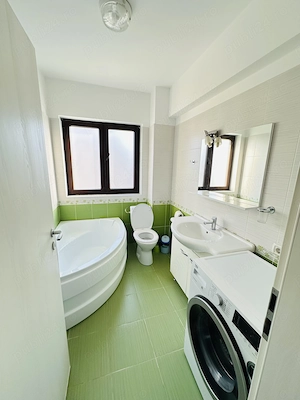 Apartament cu 3 camere, cu centrala termica, loc de parcare inclus in pret, 2 dormitoare - imagine 5