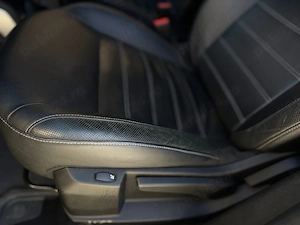 Dacia Duster   2018   1.5 dCi   116 CP   Cutie automată   Tracțiune față - imagine 10