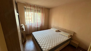 Inchiriez apartament 3 camere, decomandat, ultracentral, etaj 3 10, Bd. Magheru Oradea - imagine 4